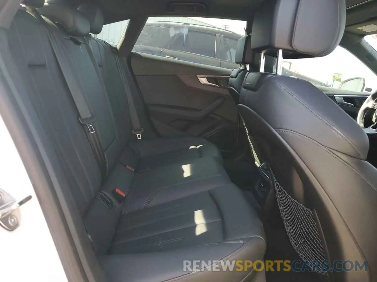 10 fotografías del automóvil dañado WAUENCF57KA018873 AUDI A5 2019