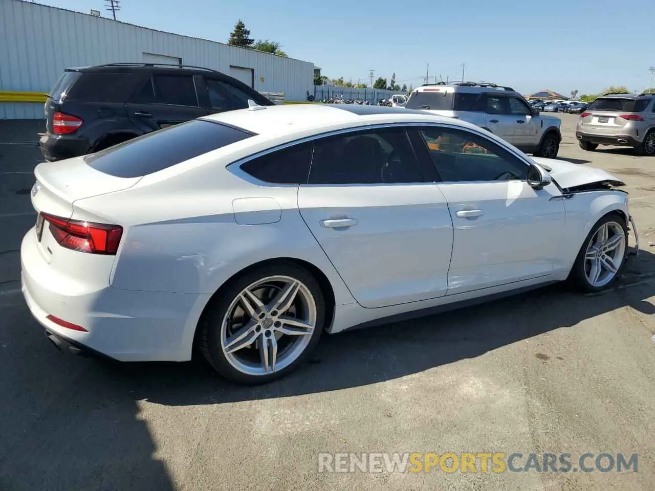 3 fotografías del automóvil dañado WAUENCF57KA018873 AUDI A5 2019