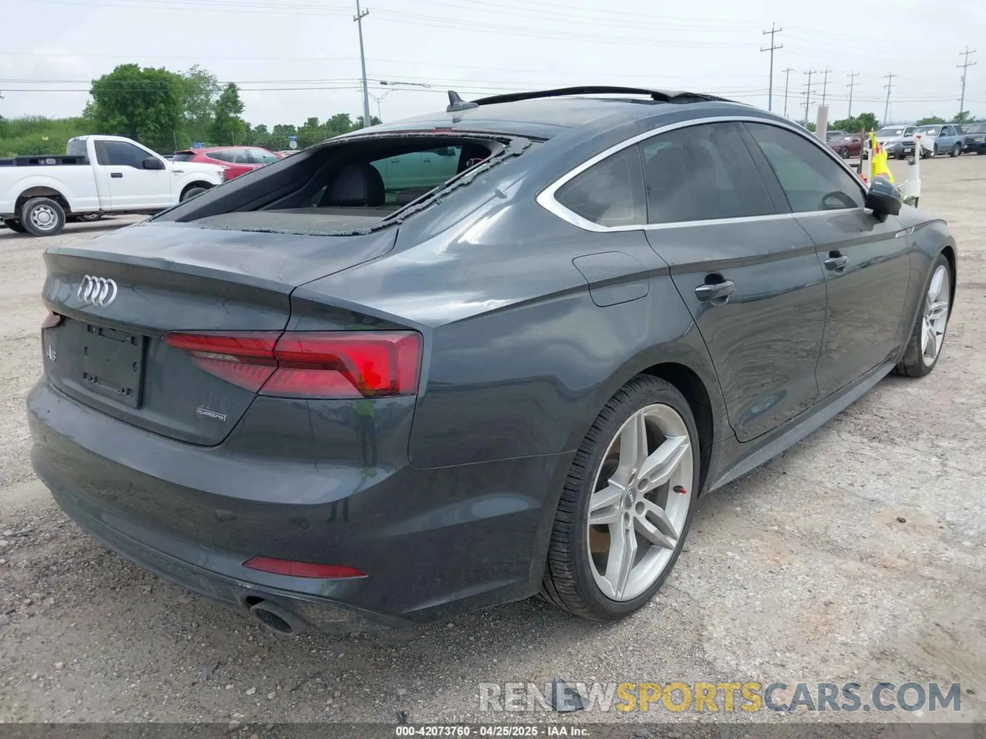4 fotografías del automóvil dañado WAUENCF57KA059195 AUDI A5 2019
