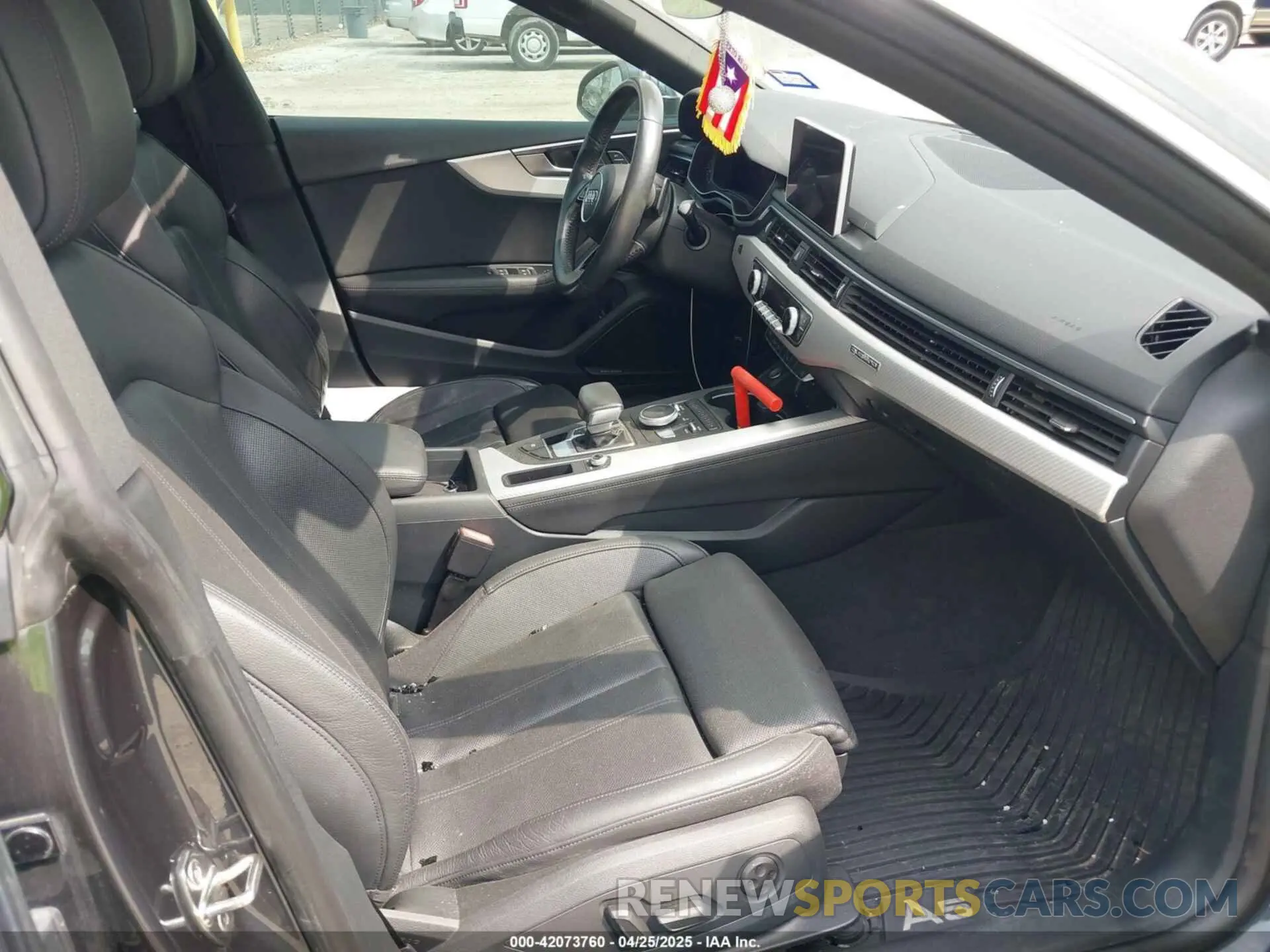 5 fotografías del automóvil dañado WAUENCF57KA059195 AUDI A5 2019