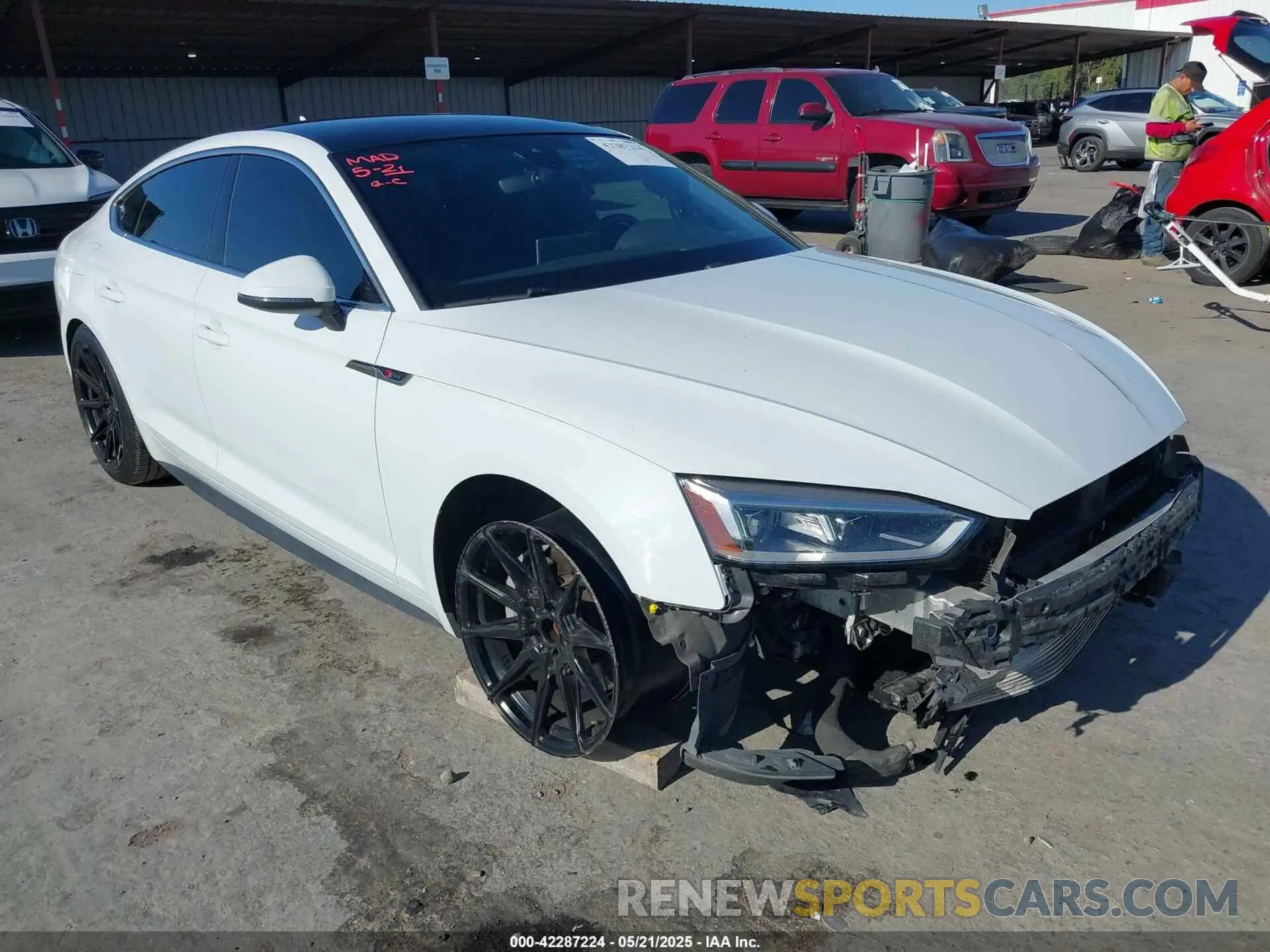 1 fotografías del automóvil dañado WAUENCF58KA007848 AUDI A5 2019