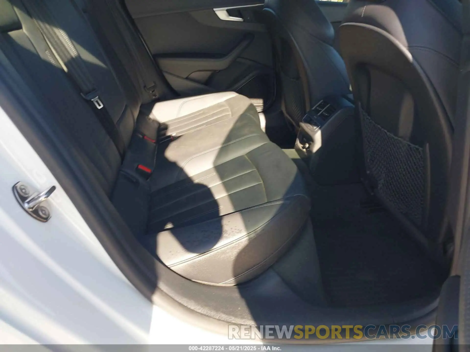 8 fotografías del automóvil dañado WAUENCF58KA007848 AUDI A5 2019