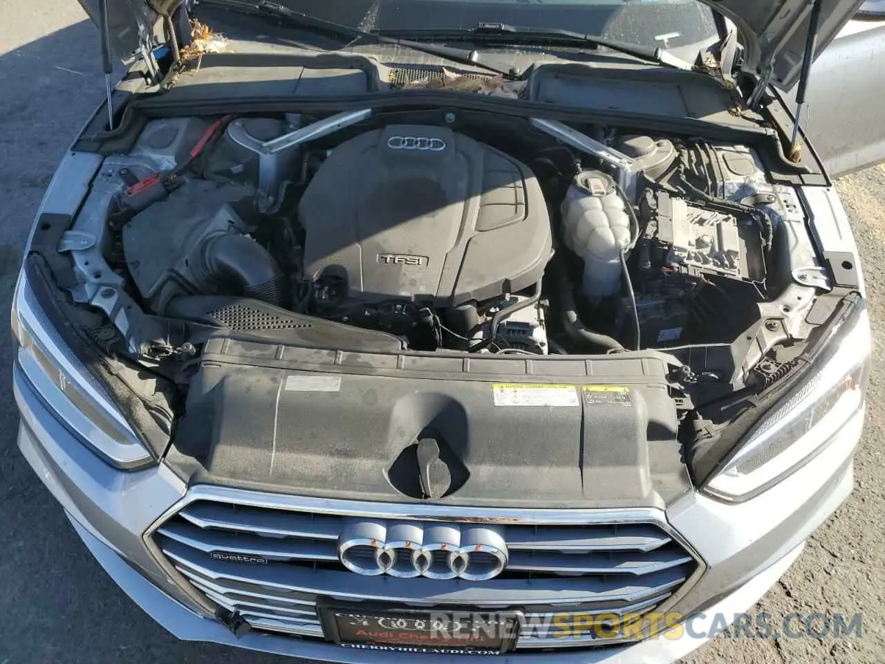 11 fotografías del automóvil dañado WAUENCF59KA040843 AUDI A5 2019