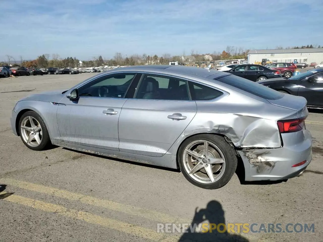 2 fotografías del automóvil dañado WAUENCF59KA040843 AUDI A5 2019