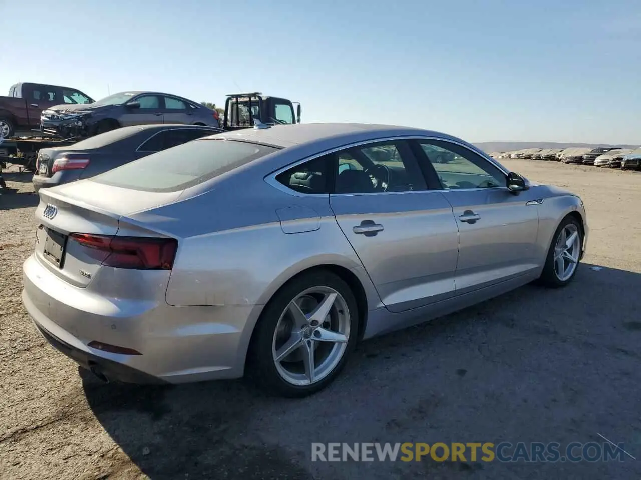 3 fotografías del automóvil dañado WAUENCF59KA040843 AUDI A5 2019