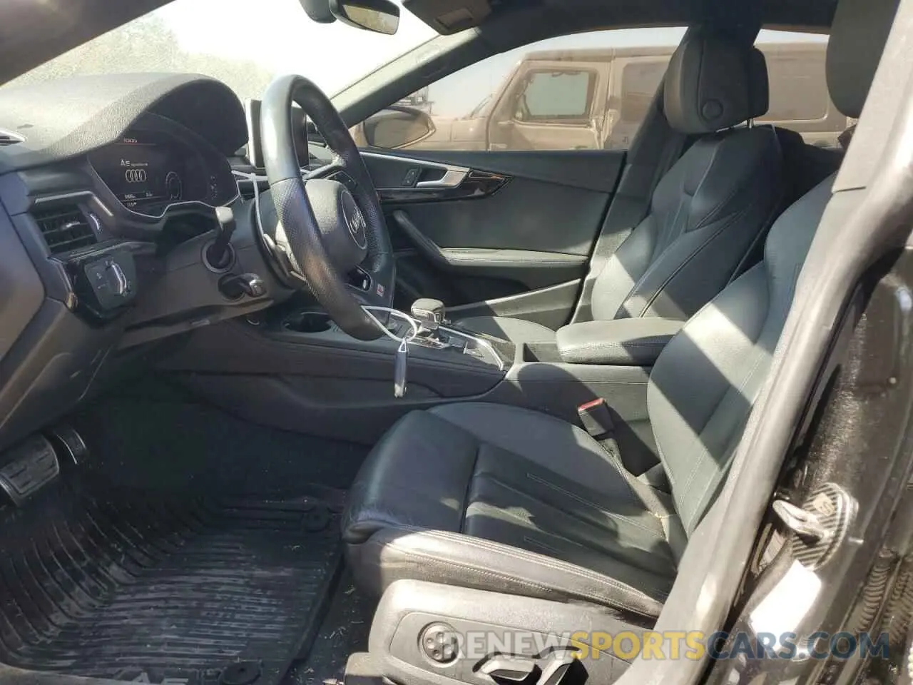 7 fotografías del automóvil dañado WAUENCF5XKA077867 AUDI A5 2019