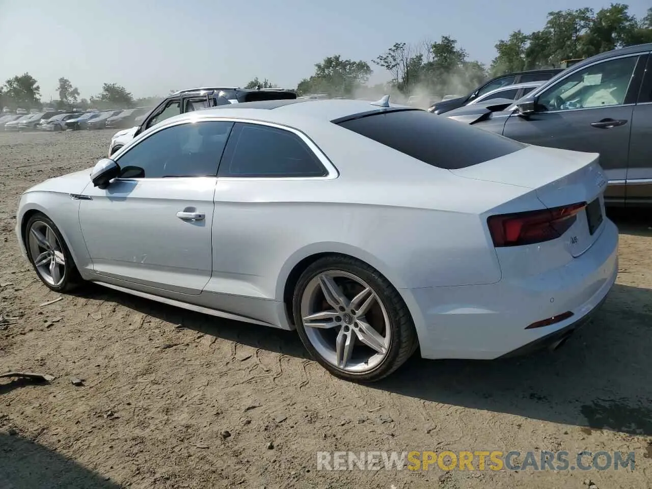 2 fotografías del automóvil dañado WAUTNAF50KA036997 AUDI A5 2019