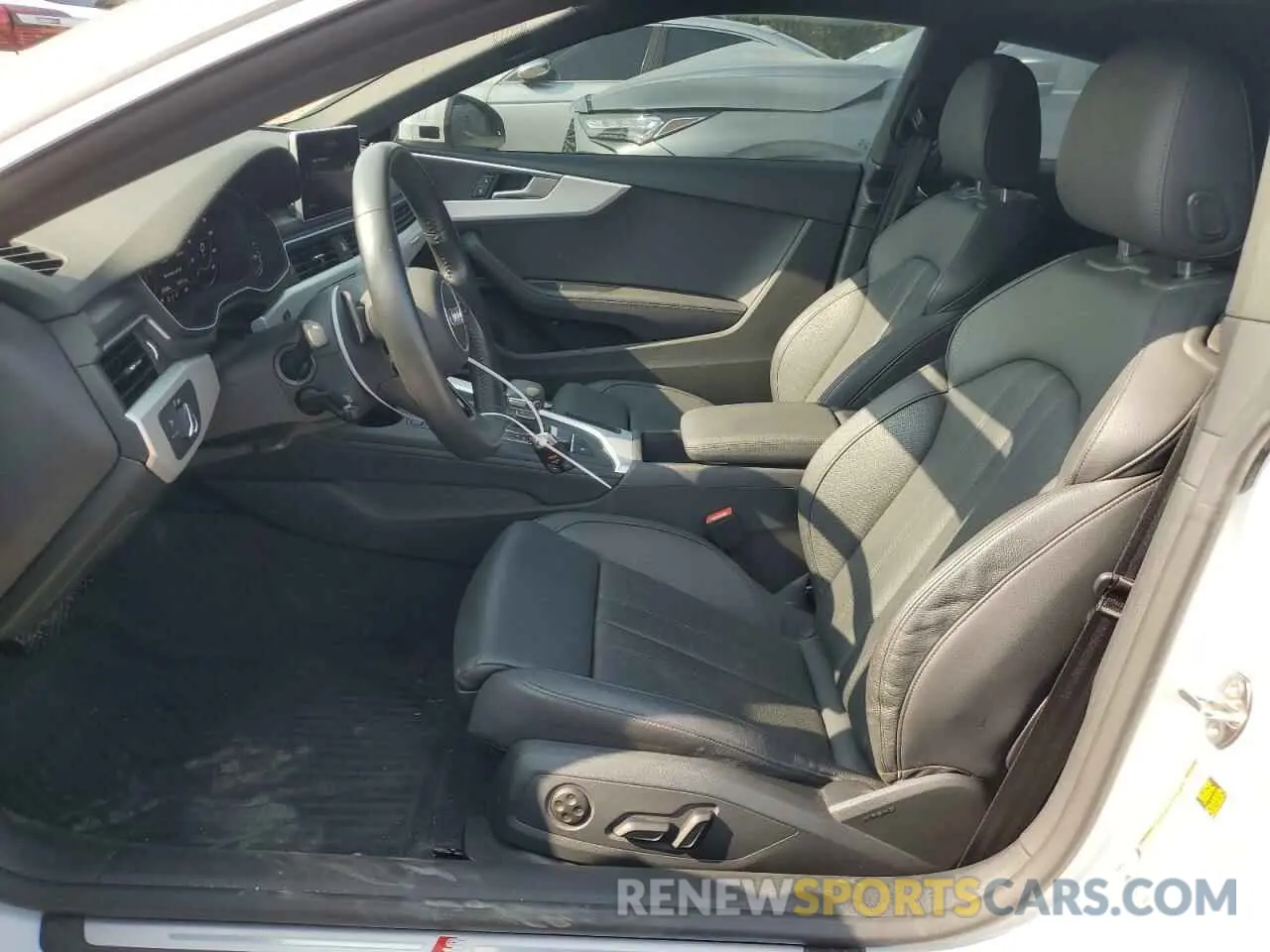 7 fotografías del automóvil dañado WAUTNAF50KA036997 AUDI A5 2019