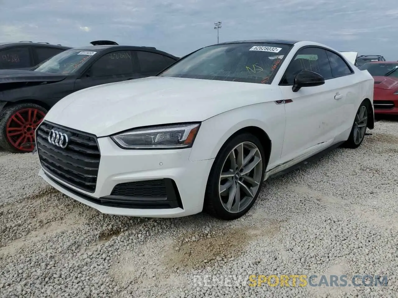 2 fotografías del automóvil dañado WAUTNAF53KA015397 AUDI A5 2019