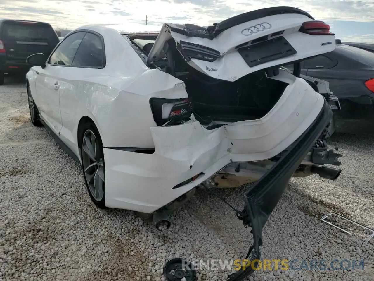 3 fotografías del automóvil dañado WAUTNAF53KA015397 AUDI A5 2019