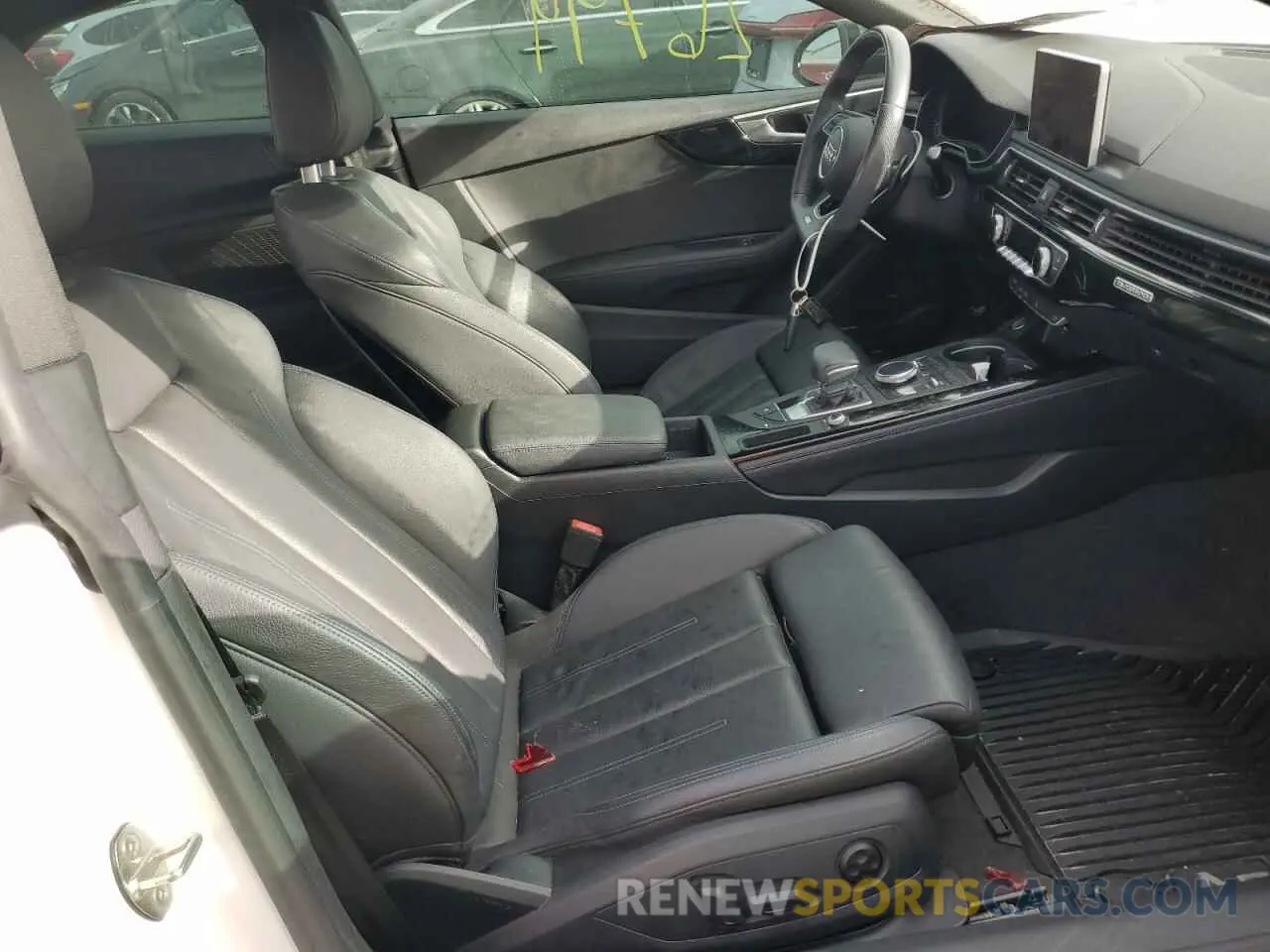 5 fotografías del automóvil dañado WAUTNAF53KA015397 AUDI A5 2019