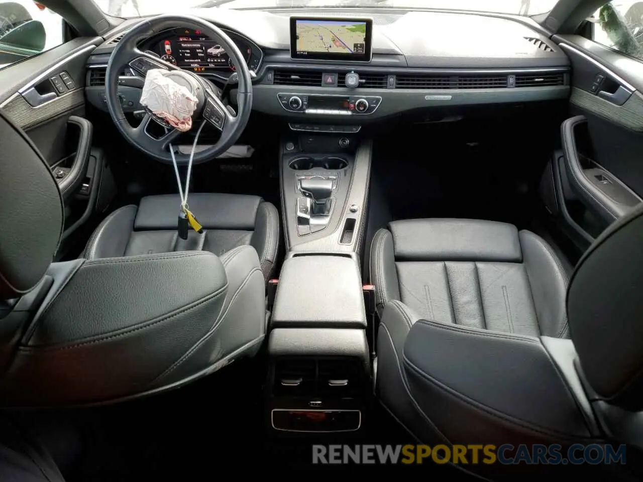 8 fotografías del automóvil dañado WAUTNAF5XKA019379 AUDI A5 2019