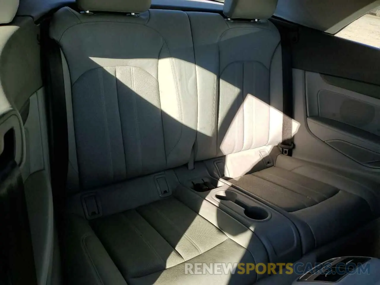 10 fotografías del automóvil dañado WAUYNGF56KN005142 AUDI A5 2019