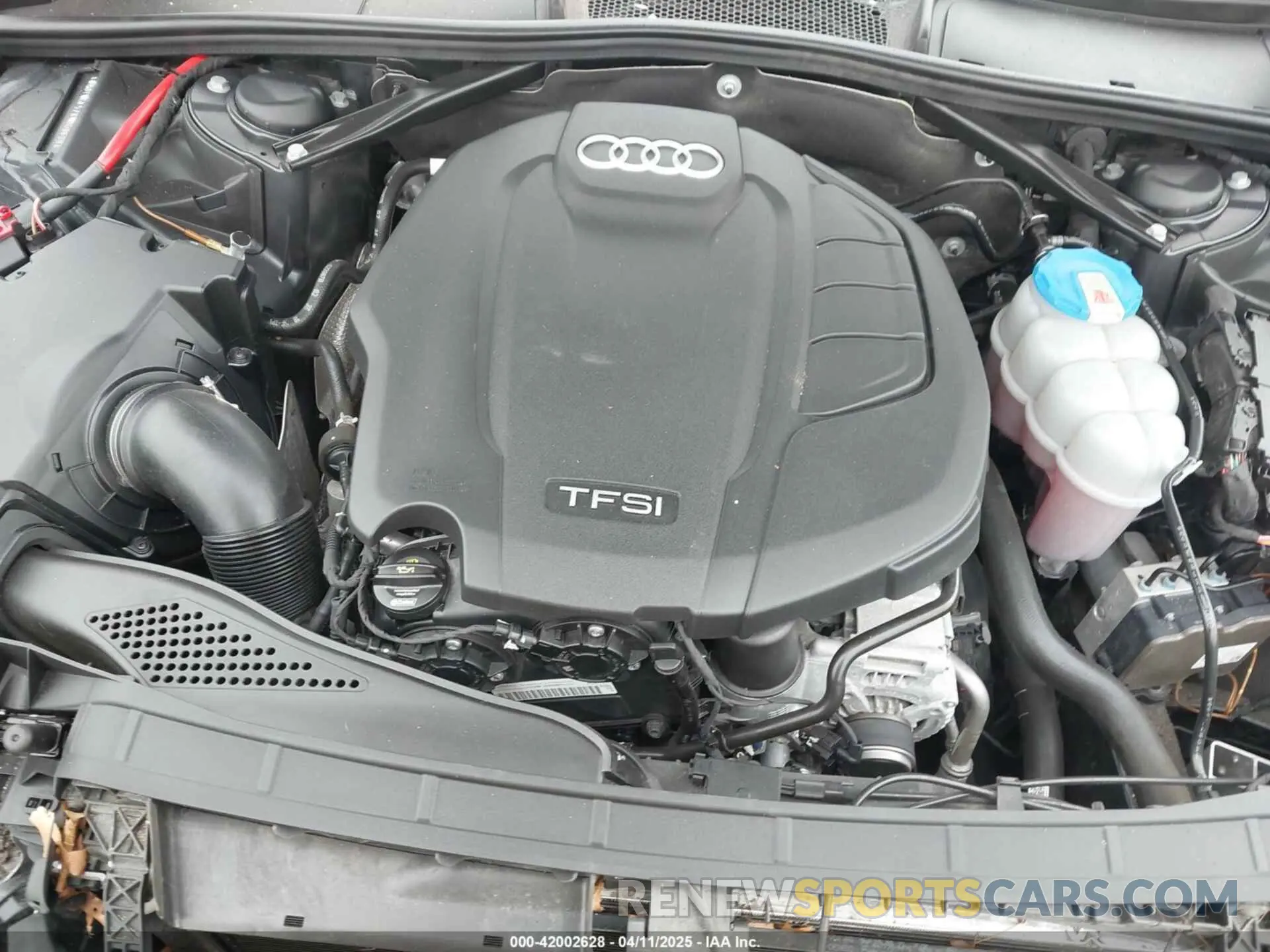 10 fotografías del automóvil dañado WAUYNGF57KN000600 AUDI A5 2019