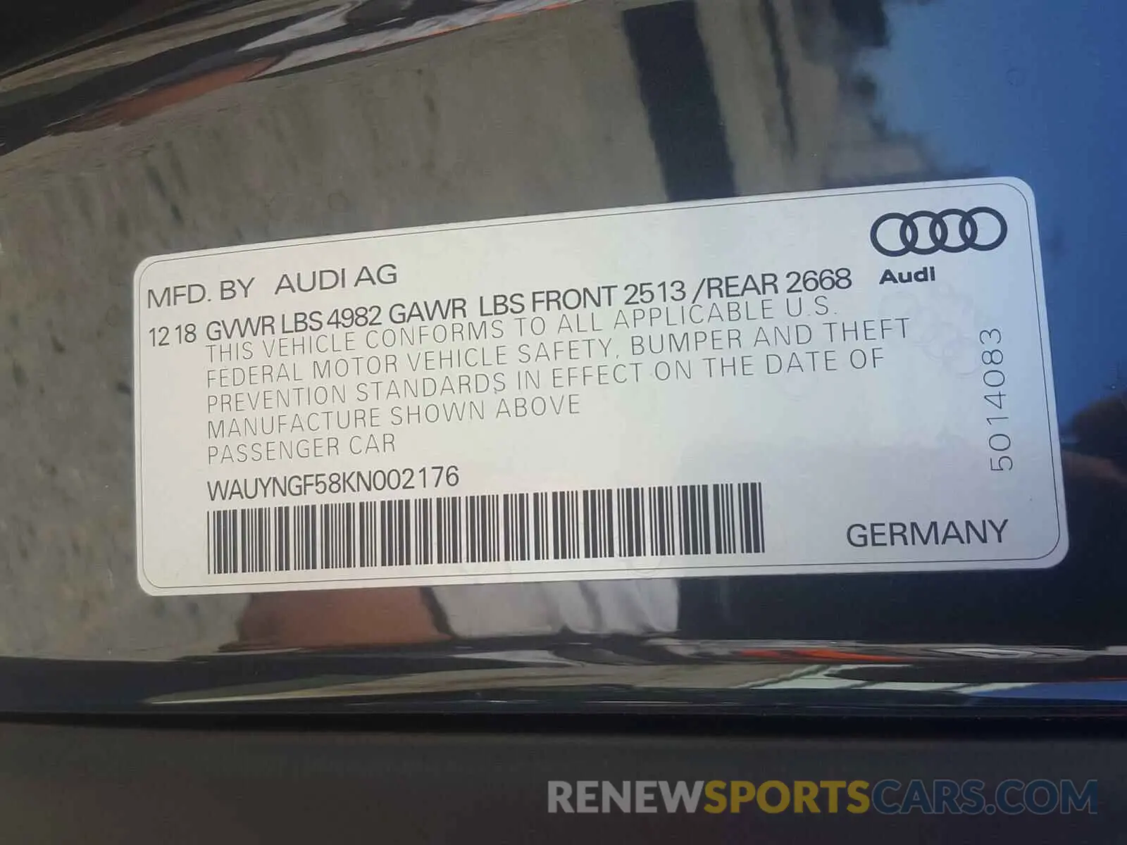 10 fotografías del automóvil dañado WAUYNGF58KN002176 AUDI A5 2019