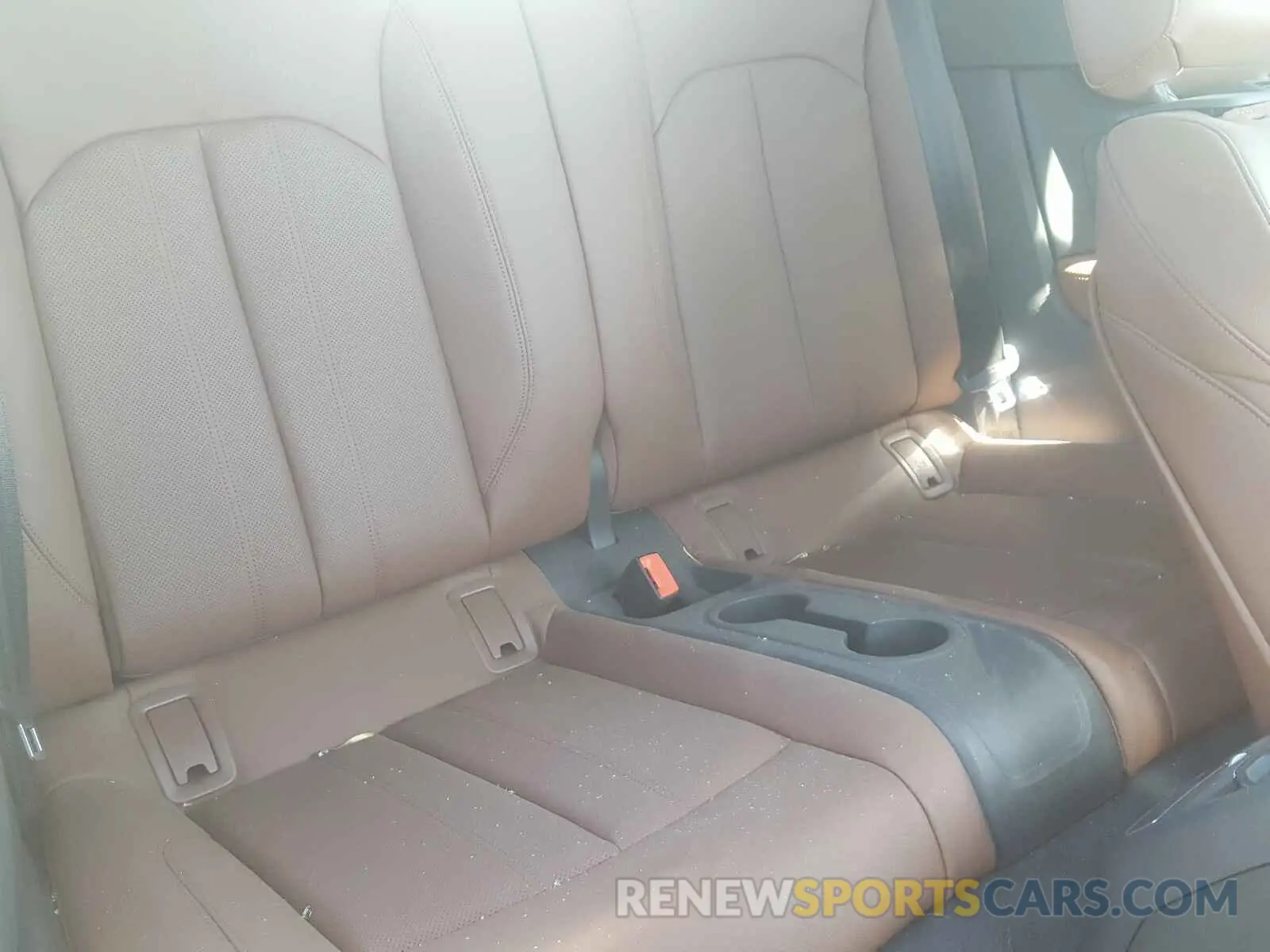 6 fotografías del automóvil dañado WAUYNGF58KN002176 AUDI A5 2019