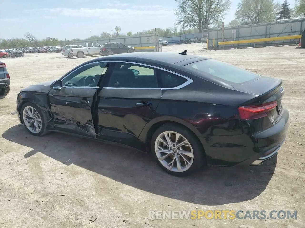2 fotografías del automóvil dañado WAUANCF53LA005165 AUDI A5 2020