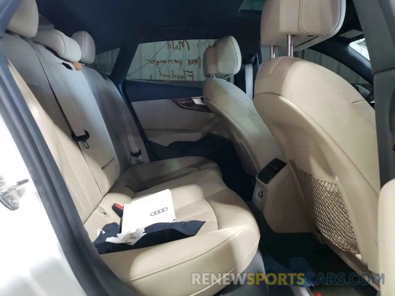 10 fotografías del automóvil dañado WAUANCF56LA005810 AUDI A5 2020