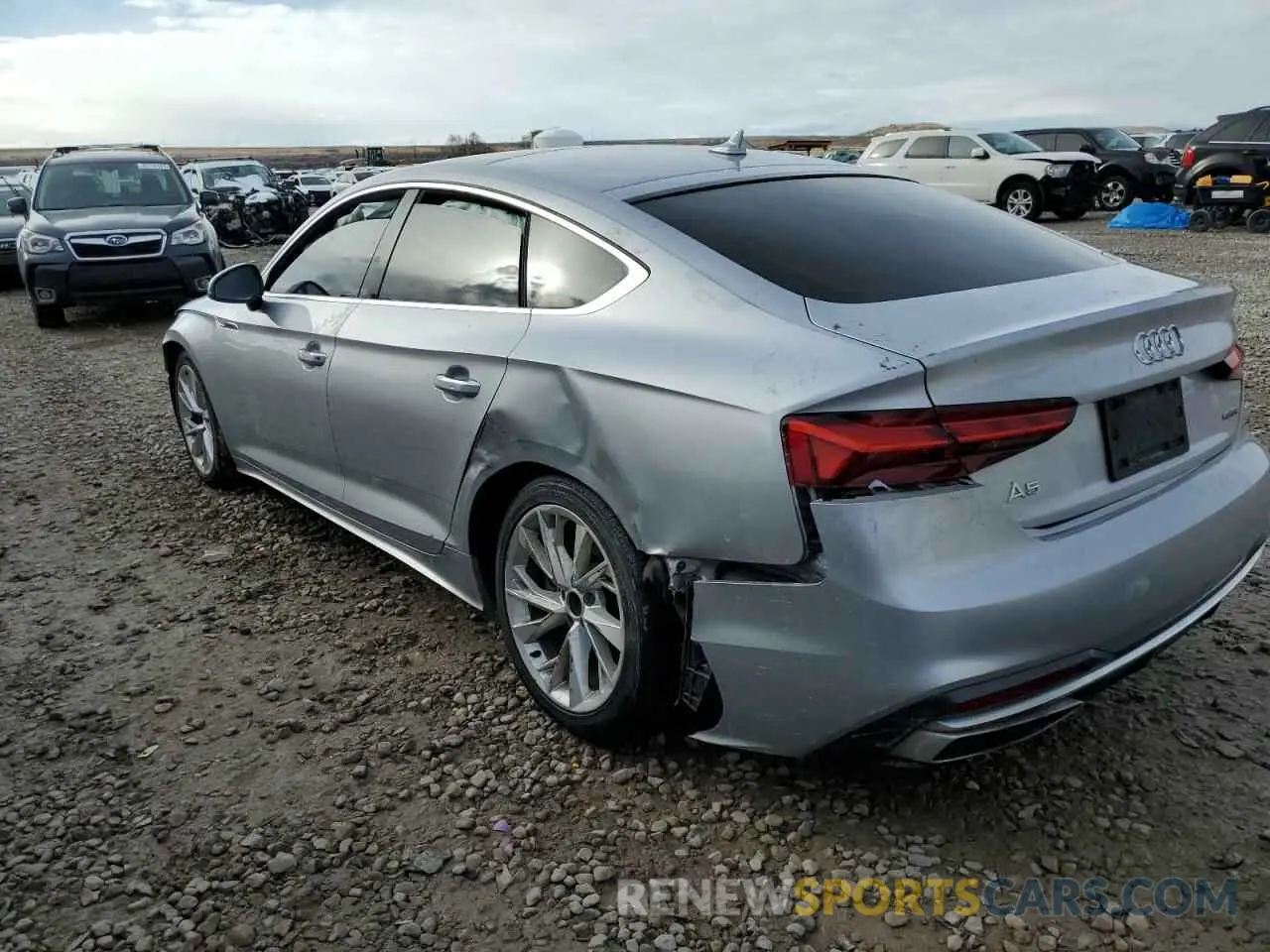 2 fotografías del automóvil dañado WAUANCF56LA009128 AUDI A5 2020