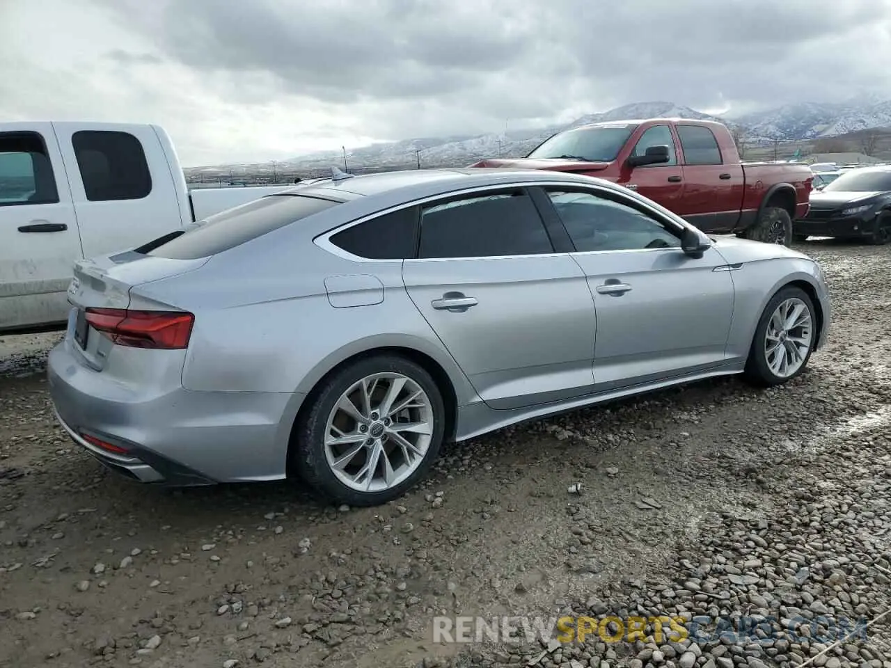 3 fotografías del automóvil dañado WAUANCF56LA009128 AUDI A5 2020