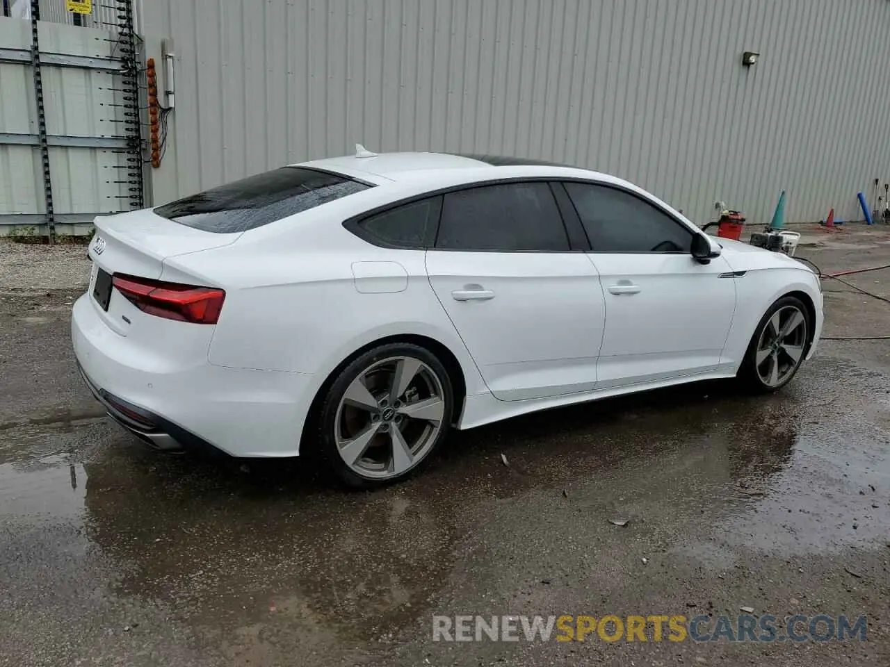 3 fotografías del automóvil dañado WAUCNCF50LA002555 AUDI A5 2020
