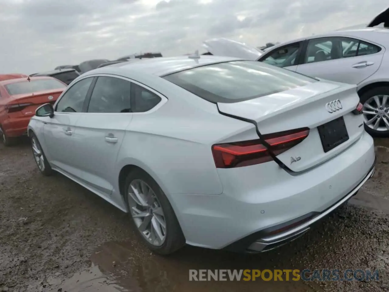 2 fotografías del automóvil dañado WAUCNCF54LA001053 AUDI A5 2020