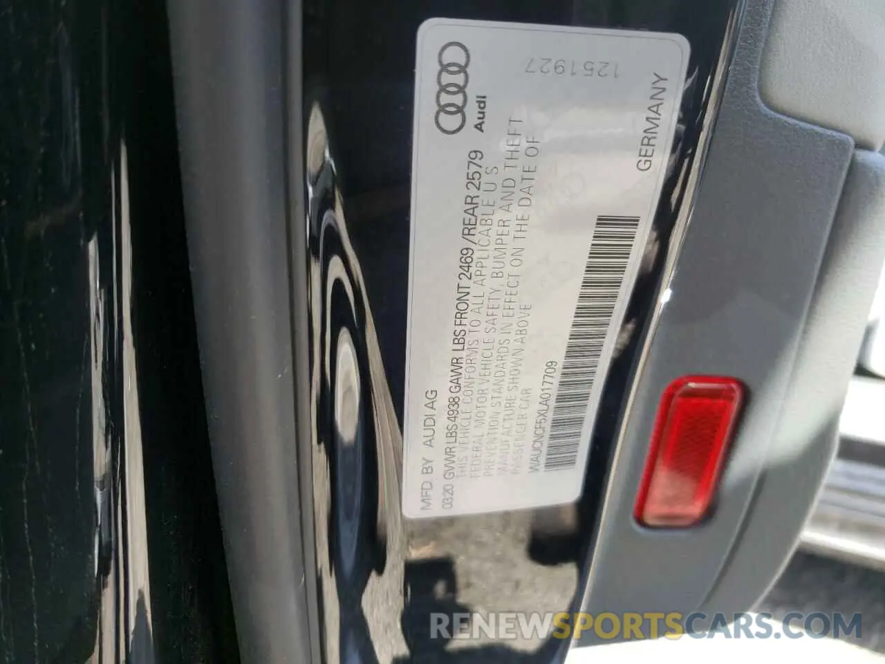 10 fotografías del automóvil dañado WAUCNCF5XLA017709 AUDI A5 2020