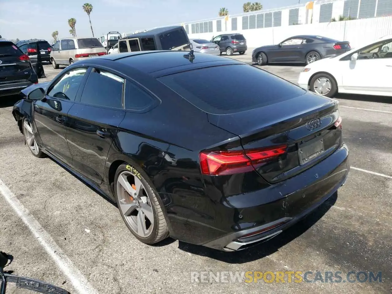 3 fotografías del automóvil dañado WAUCNCF5XLA017709 AUDI A5 2020