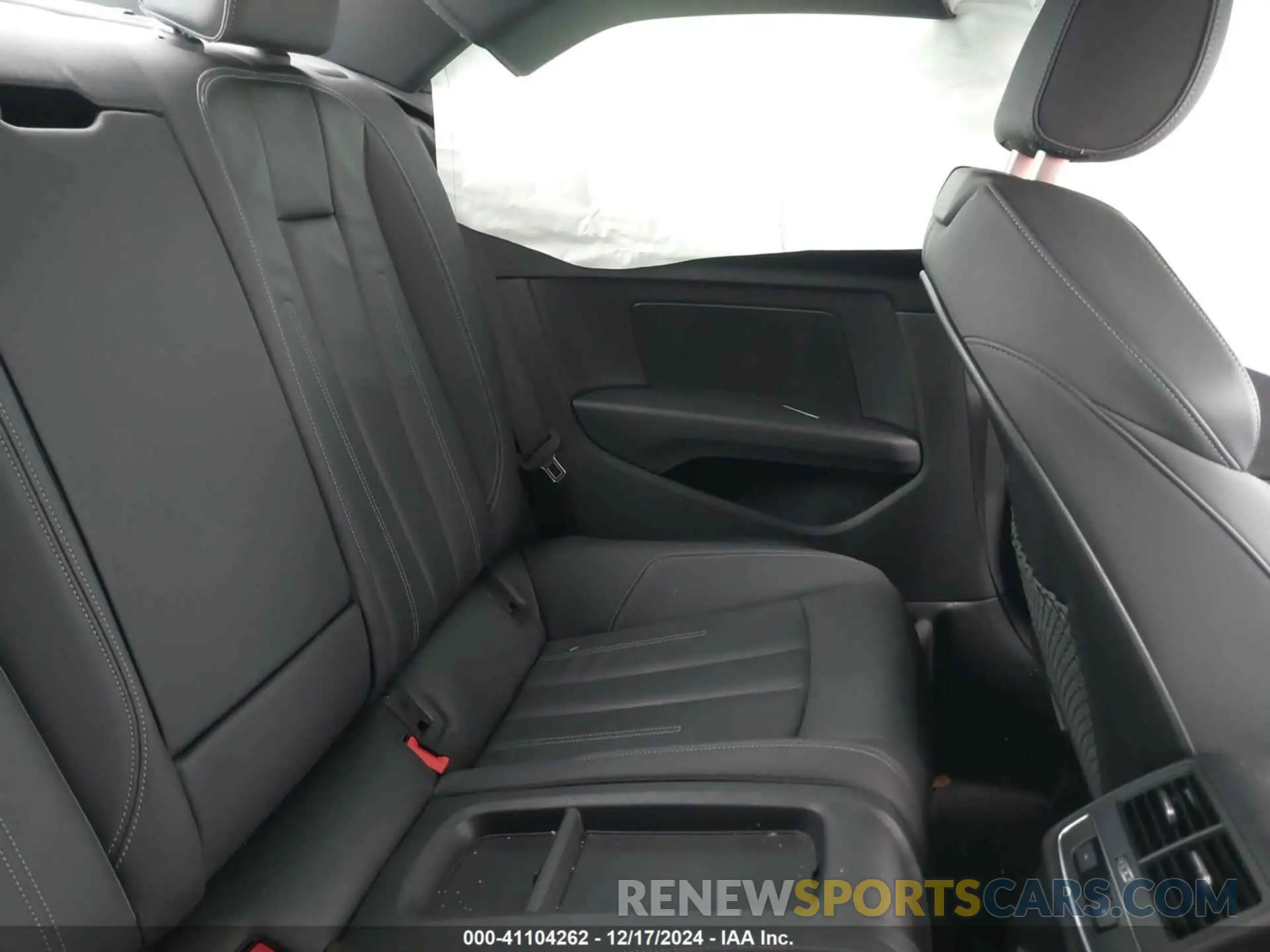 8 fotografías del automóvil dañado WAUSNAF54LA005040 AUDI A5 2020