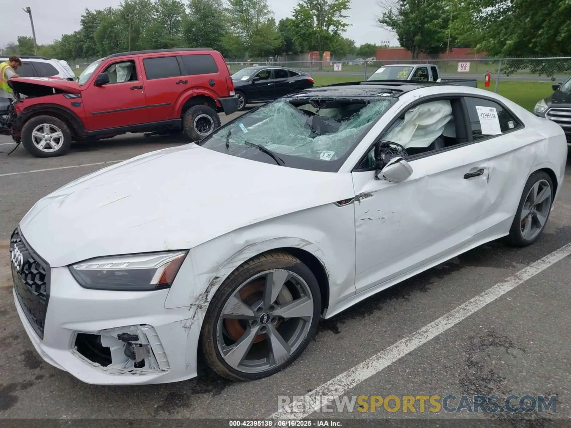 11 fotografías del automóvil dañado WAUTNAF57LA001505 AUDI A5 2020