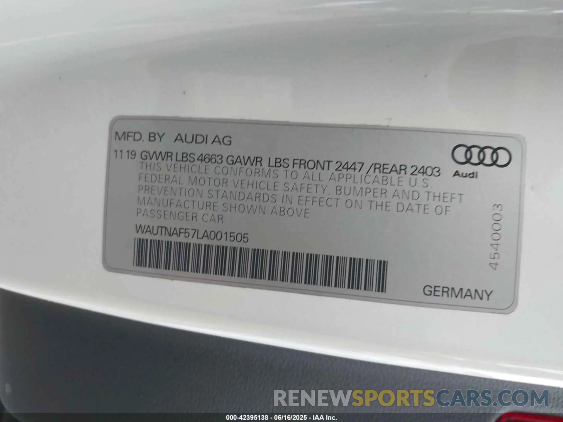 9 fotografías del automóvil dañado WAUTNAF57LA001505 AUDI A5 2020