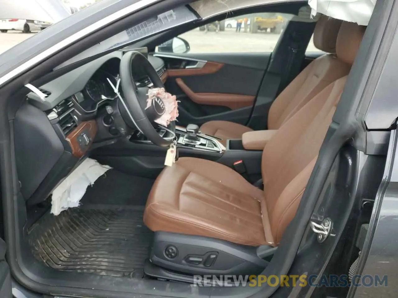 7 fotografías del automóvil dañado WAUABCF58MA062598 AUDI A5 2021