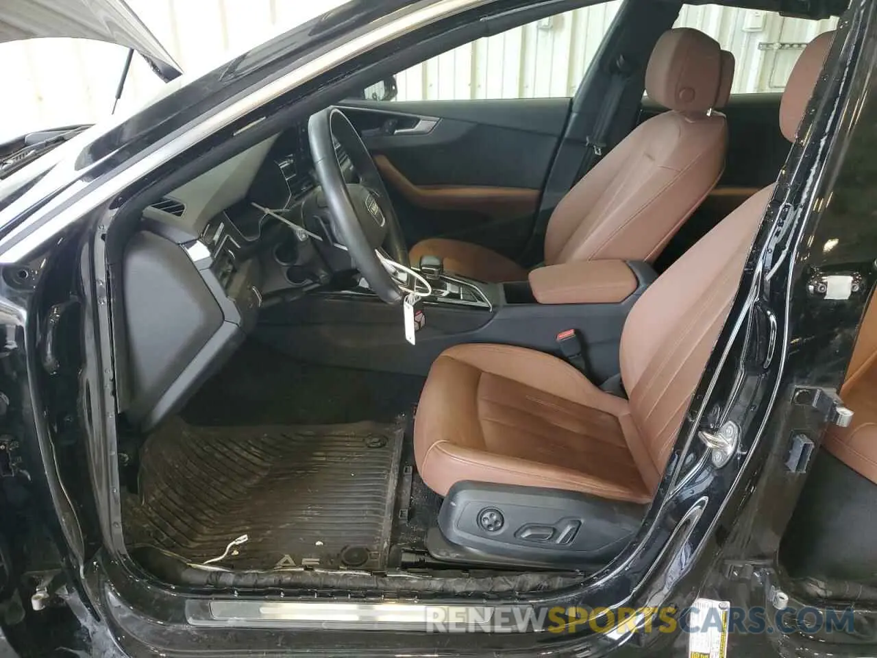 7 fotografías del automóvil dañado WAUCBCF51MA019651 AUDI A5 2021