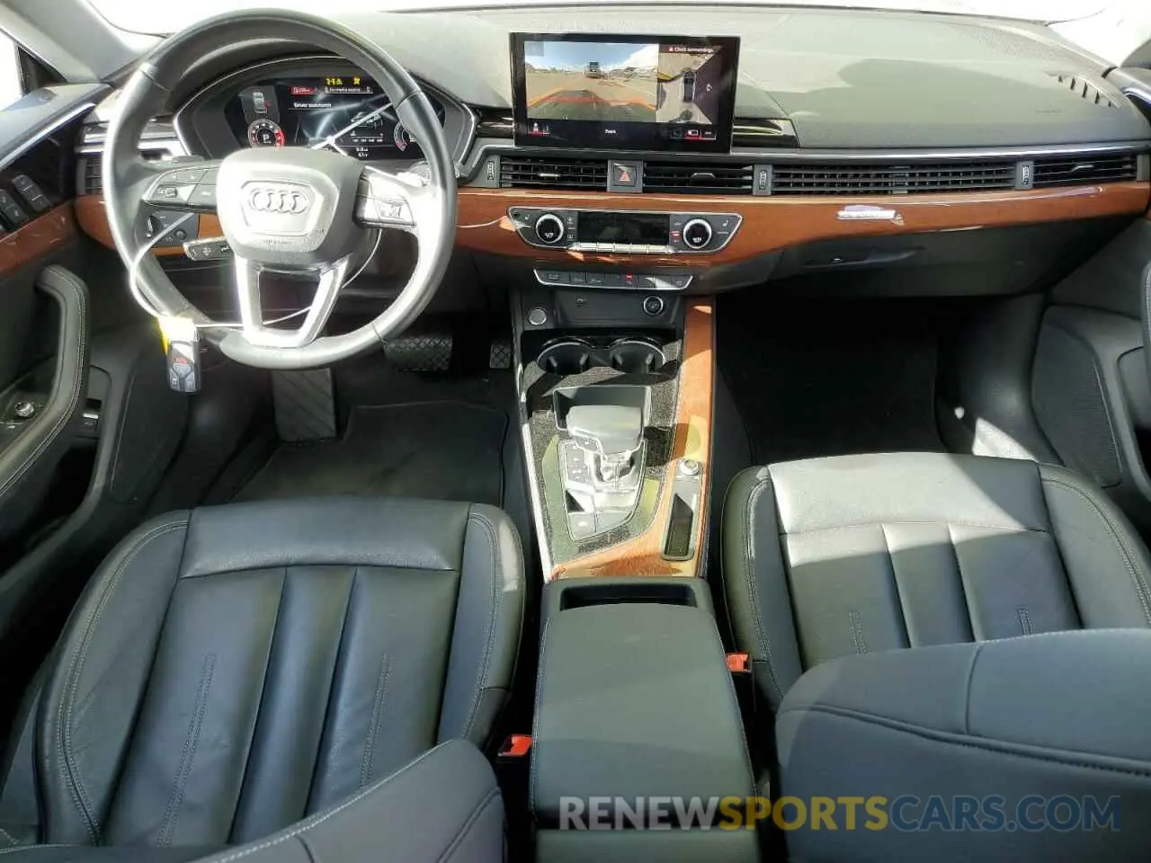 8 fotografías del automóvil dañado WAUCBCF51MA040399 AUDI A5 2021