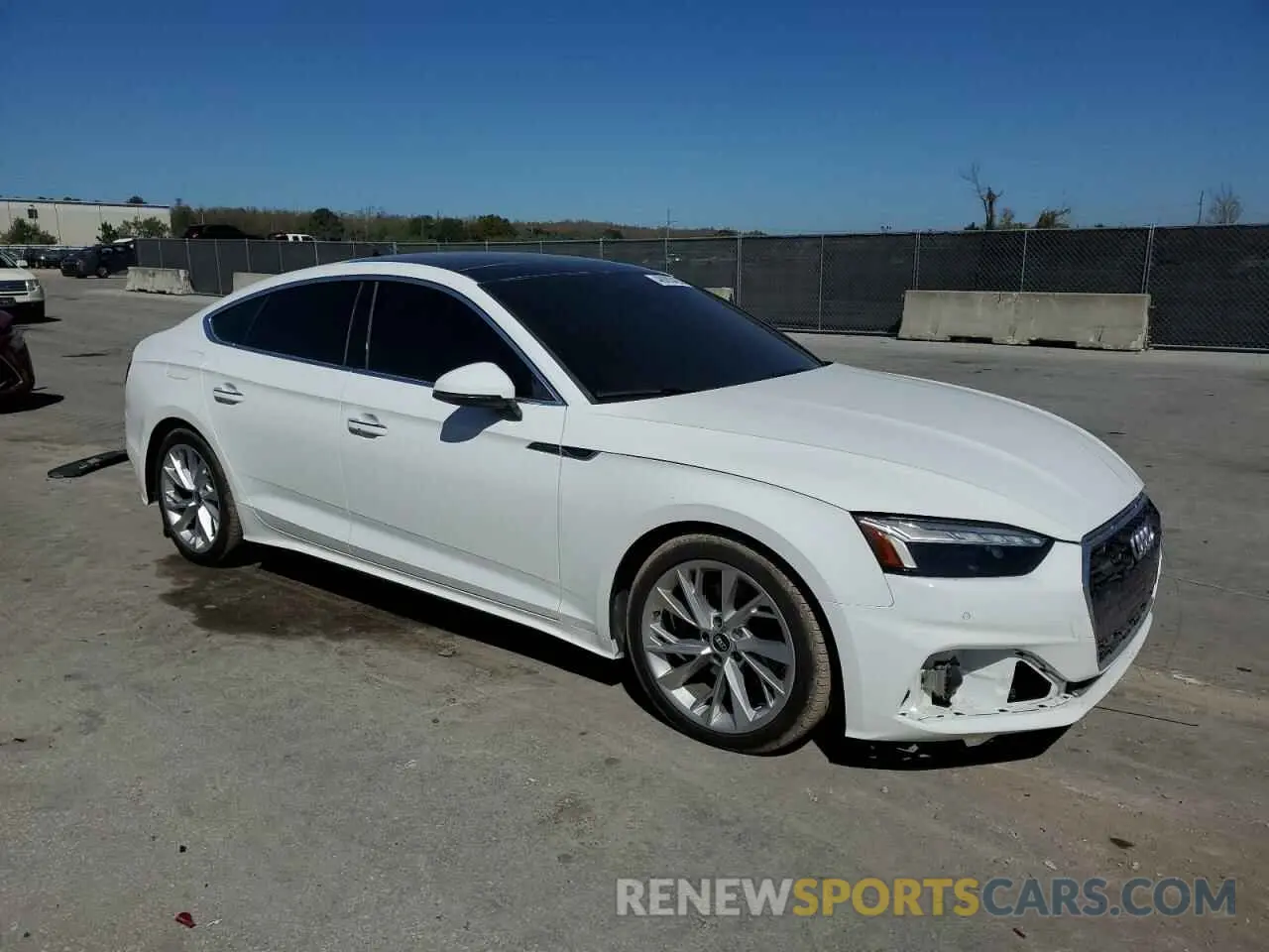 4 fotografías del automóvil dañado WAUCBCF5XMA061395 AUDI A5 2021