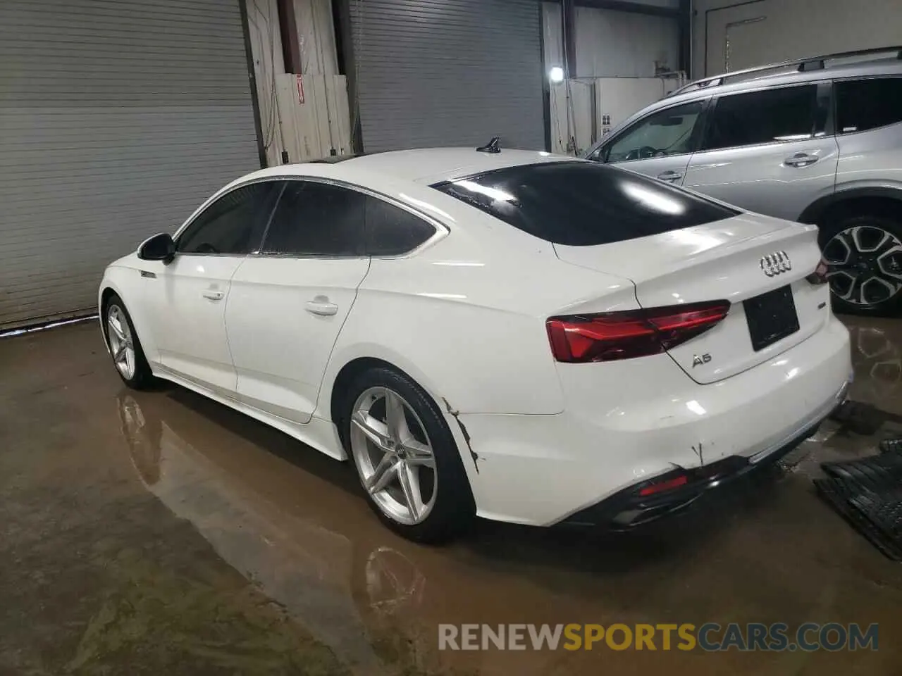 2 fotografías del automóvil dañado WAUDACF53MA016807 AUDI A5 2021