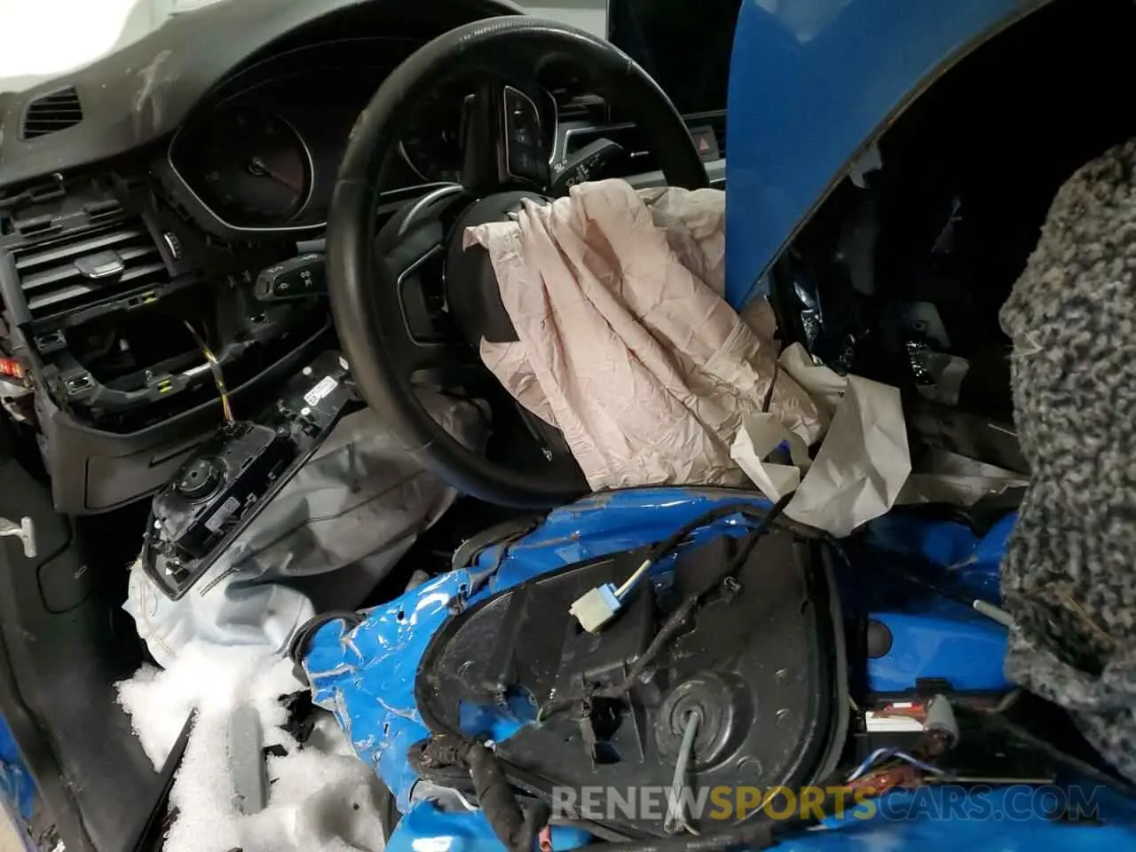 8 fotografías del automóvil dañado WAUDACF57MA011397 AUDI A5 2021