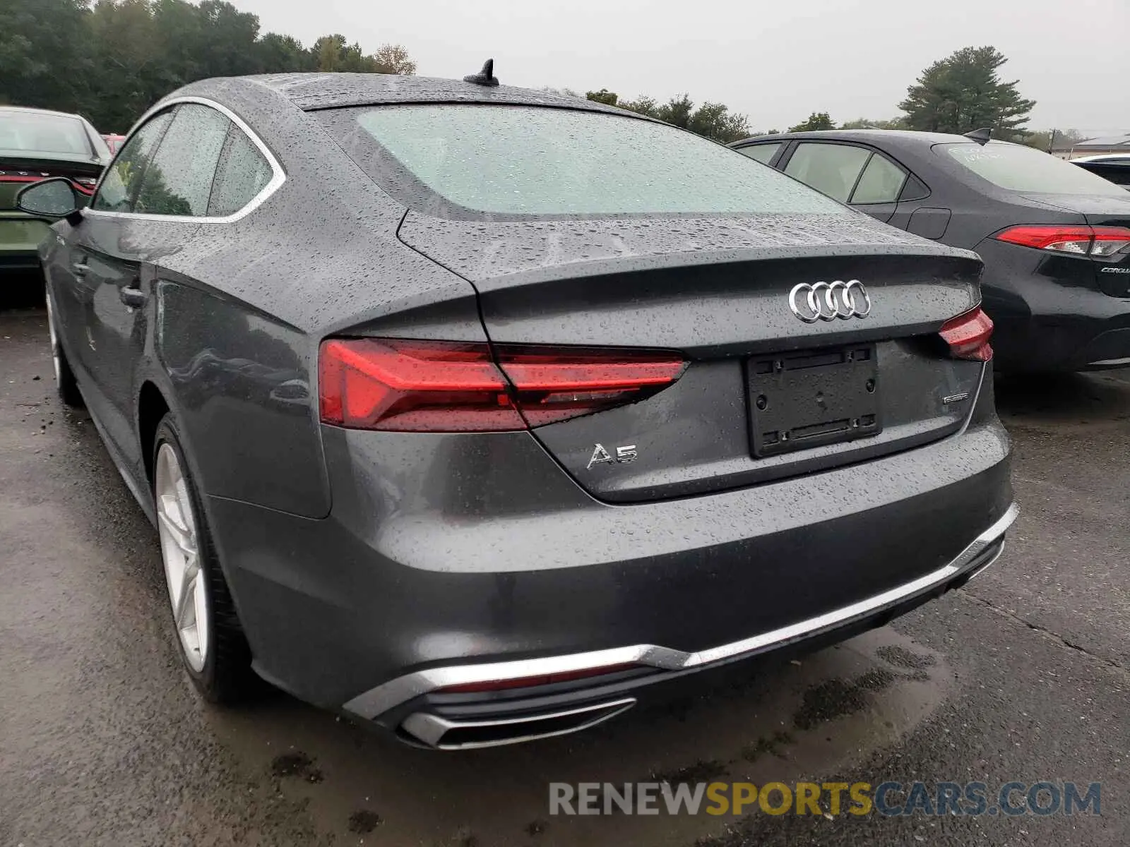 3 fotografías del automóvil dañado WAUDACF57MA012050 AUDI A5 2021