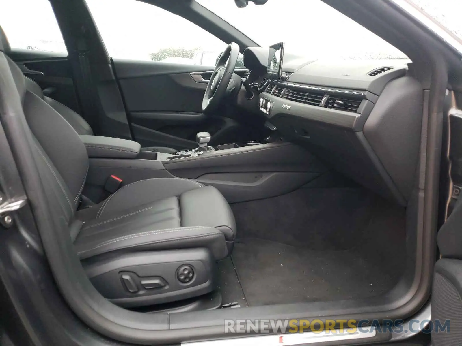 5 fotografías del automóvil dañado WAUDACF57MA012050 AUDI A5 2021