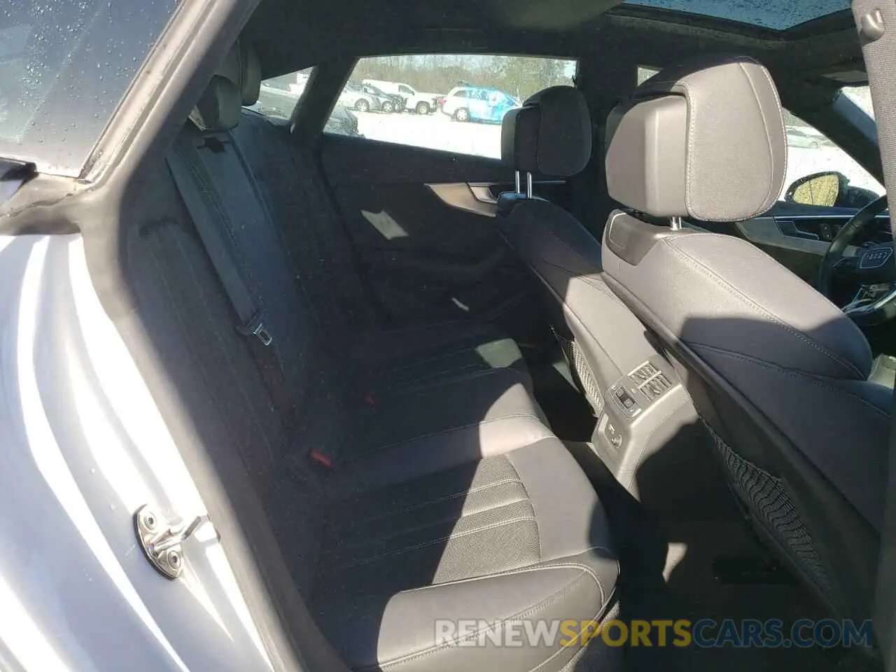 10 fotografías del automóvil dañado WAUEACF5XMA048061 AUDI A5 2021