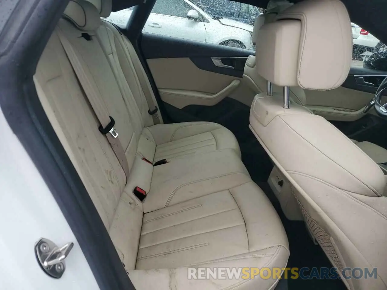 11 fotografías del automóvil dañado WAUFACF54MA041742 AUDI A5 2021