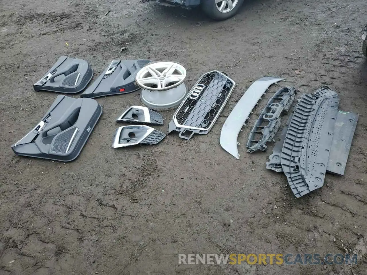 12 fotografías del automóvil dañado WAUFACF56MA052144 AUDI A5 2021