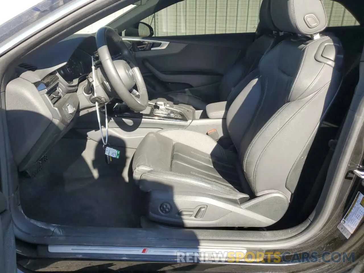 7 fotografías del automóvil dañado WAUSAAF5XMA009039 AUDI A5 2021