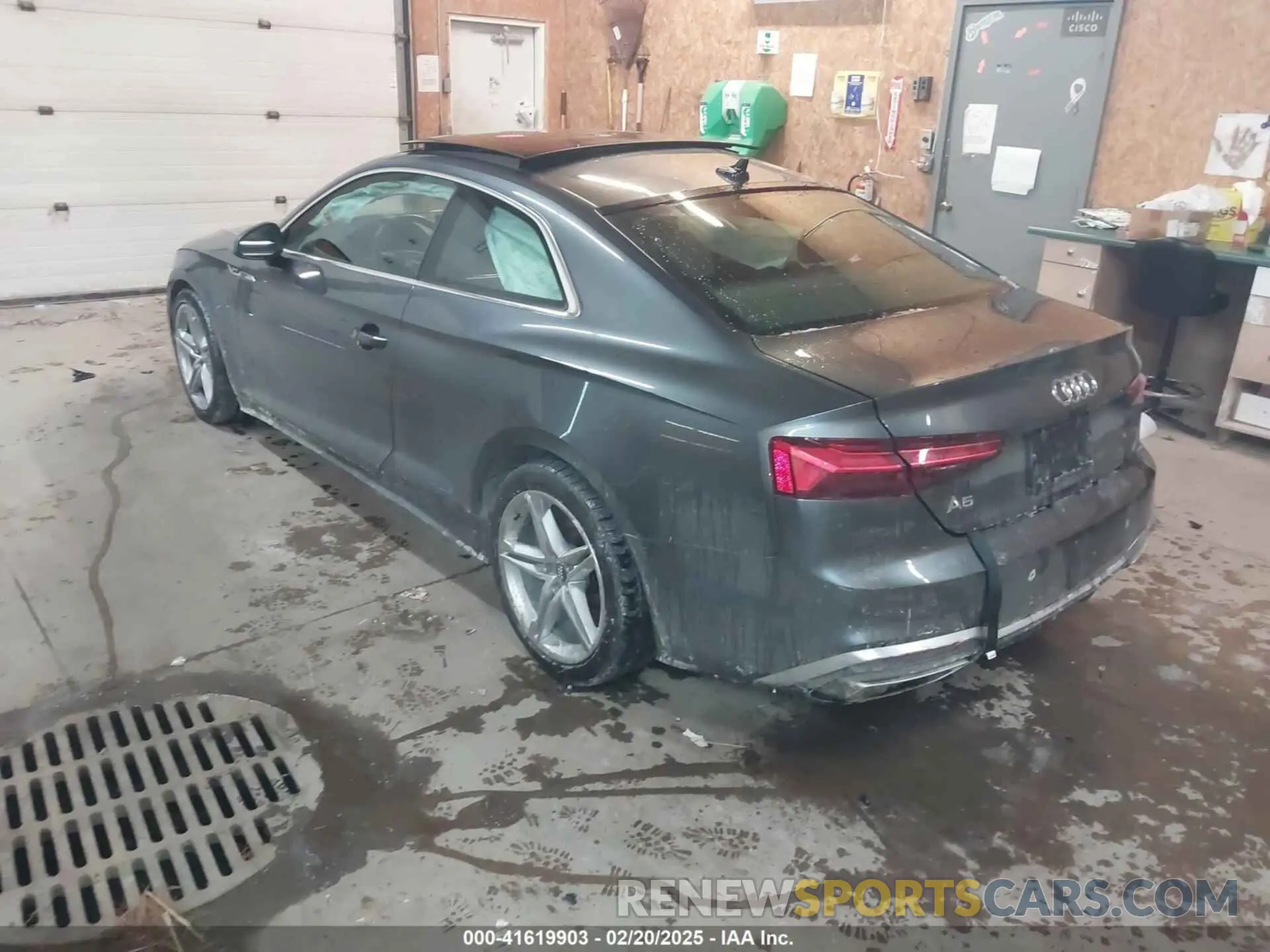 3 fotografías del automóvil dañado WAUTAAF52MA009055 AUDI A5 2021