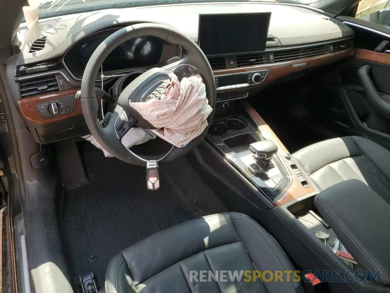 8 fotografías del automóvil dañado WAUWAGF56MN004871 AUDI A5 2021