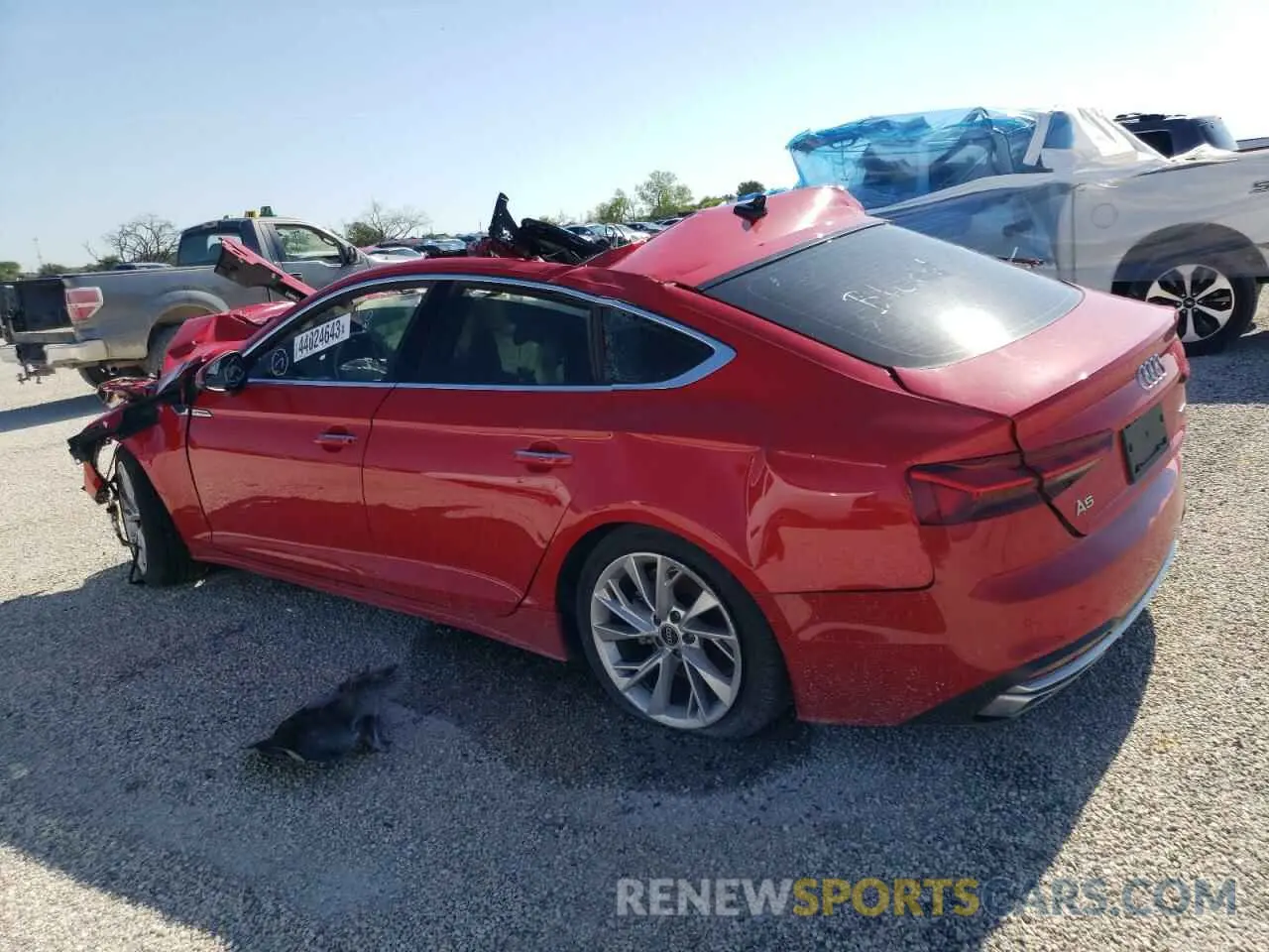 2 fotografías del automóvil dañado WAUABCF52NA028674 AUDI A5 2022