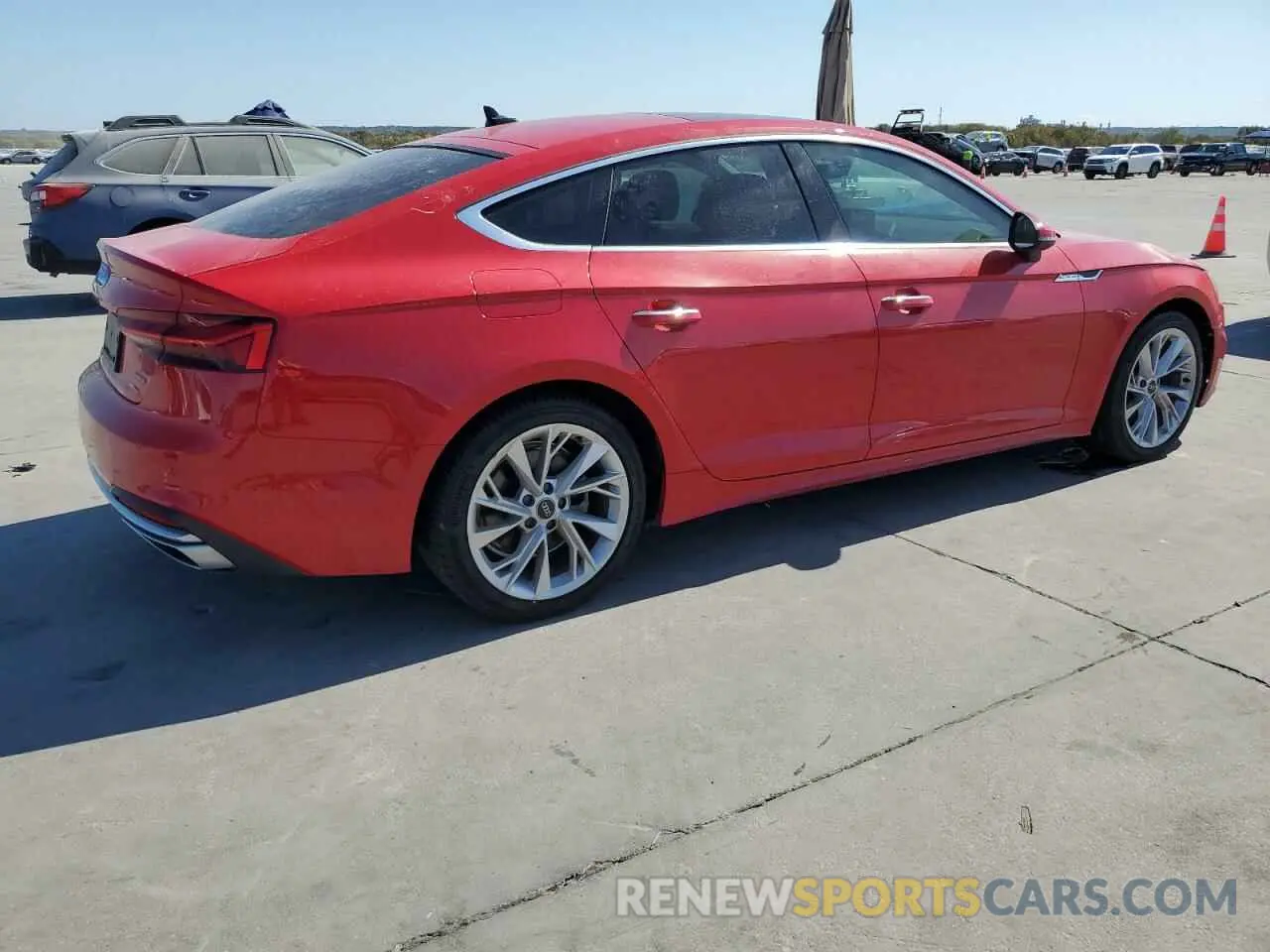 3 fotografías del automóvil dañado WAUABCF52NA030859 AUDI A5 2022