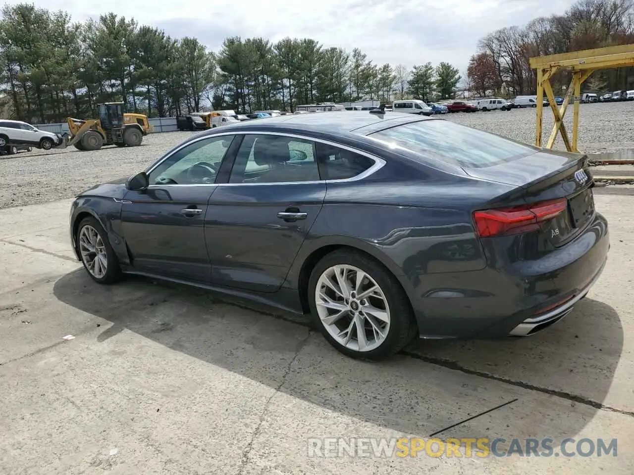 2 fotografías del automóvil dañado WAUABCF58NA027979 AUDI A5 2022