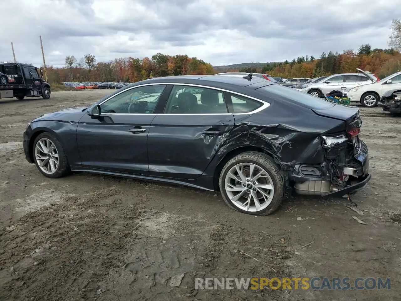 2 fotografías del automóvil dañado WAUABCF5XNA032343 AUDI A5 2022