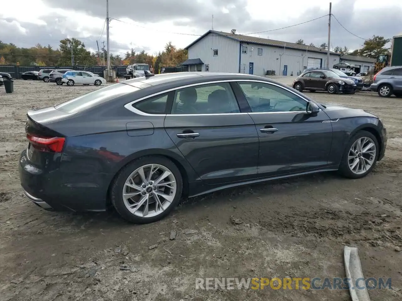 3 fotografías del automóvil dañado WAUABCF5XNA032343 AUDI A5 2022